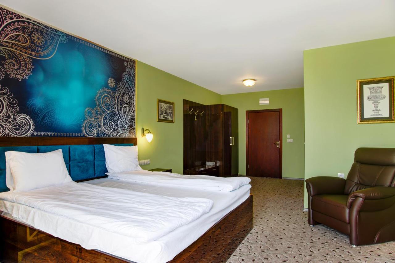 Alchemist Residence Von Goldenburg Belashtitsa Luaran gambar